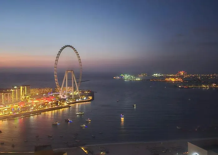 Beautiful 2Br In Prime Jbr Location At Shams 1