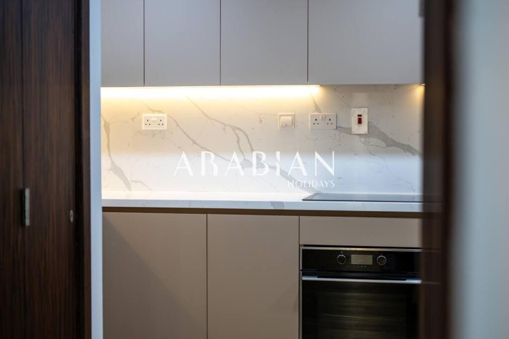 Beautiful 2br In Prime Jbr Location At Shams 1 Appartement