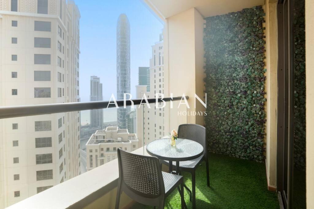Beautiful 2br In Prime Jbr Location At Shams 1 Appartement Dubaï