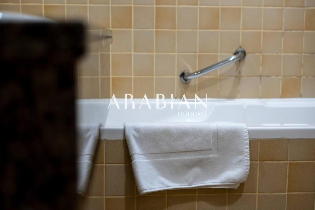 Beautiful 2br In Prime Jbr Location At Shams 1 Dubaï